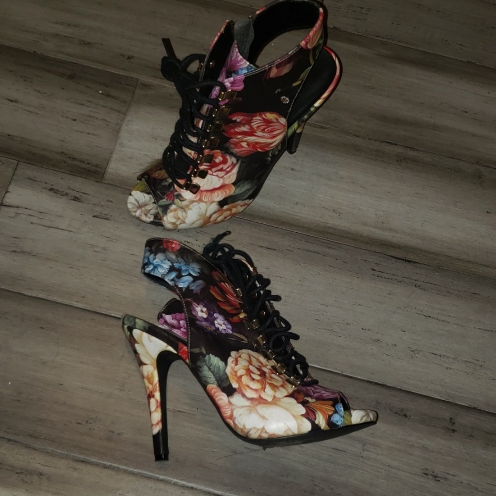 Floral lace up heels
